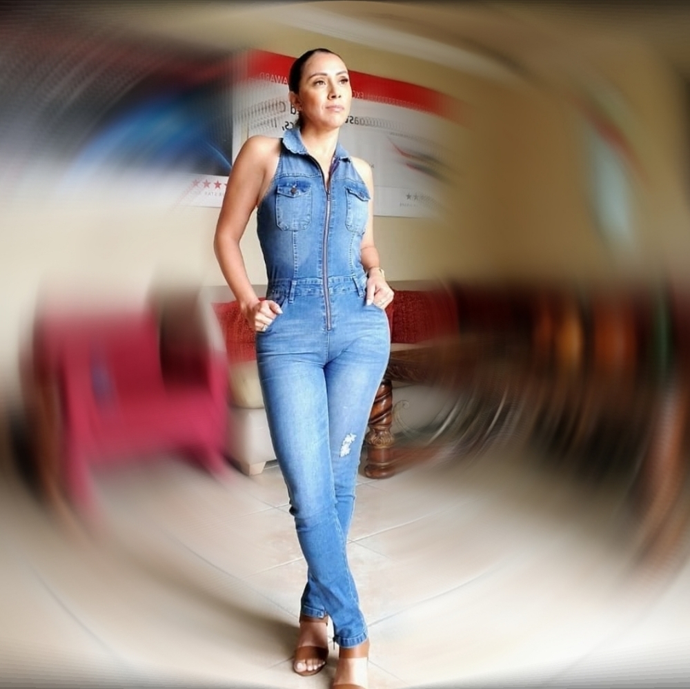 Jean jumpsuit. Size S
